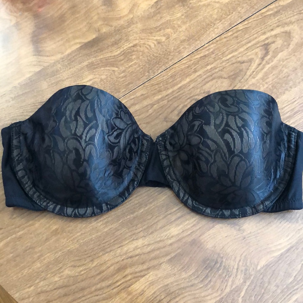 Maidenform Black strapless bra 38C